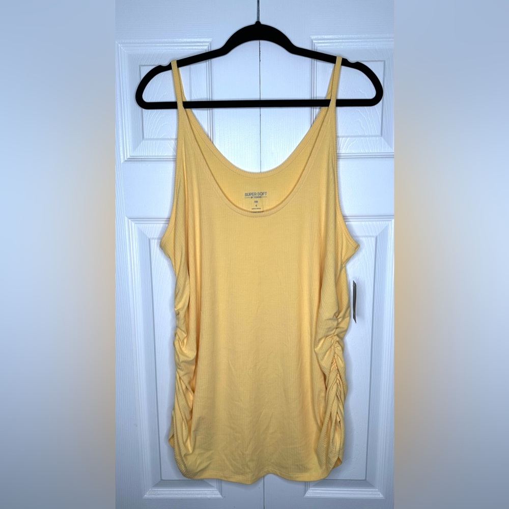 NWT - Torrid Light Yellow Women's Tank Top - Size 4